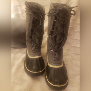 Arctic Ridge Quilted Waterproof Tall Winter Snow Boots Unisex Duck Boot M6.5/W 8